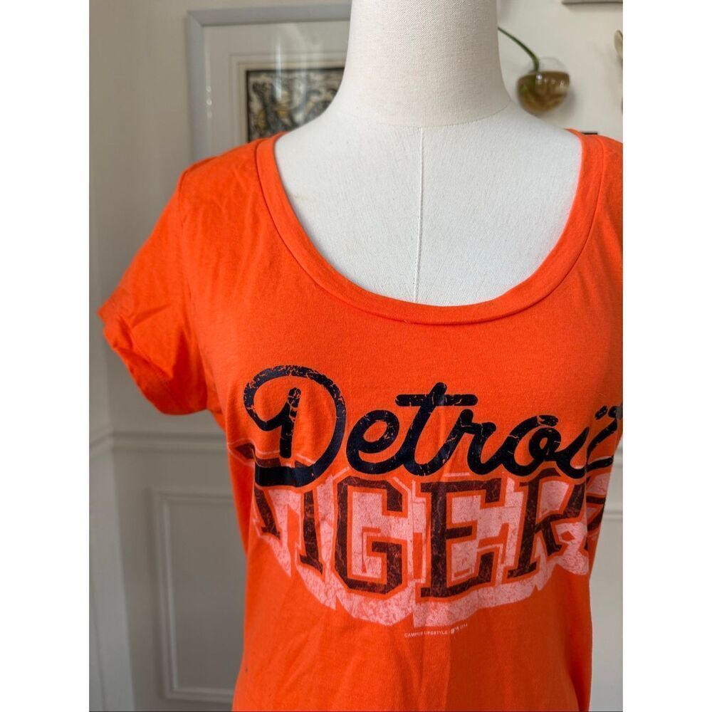 NWT MLB Detroit Tigers Short Sleeve Scoop Neck T-shirt XL